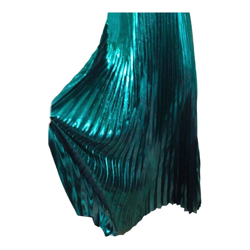 Beautiful emerald green lurex look open lace up back pleated maxi dress size S - Picture 11 of 17